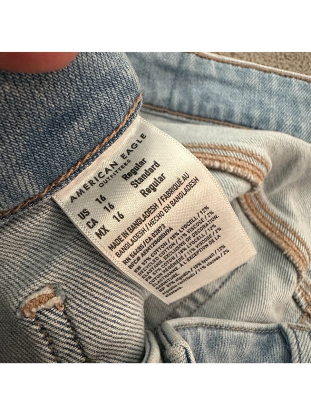 American Eagle Wide Leg Cargo Baggy Jeans Women's size 16 Super High Rise - Picture 5 of 9